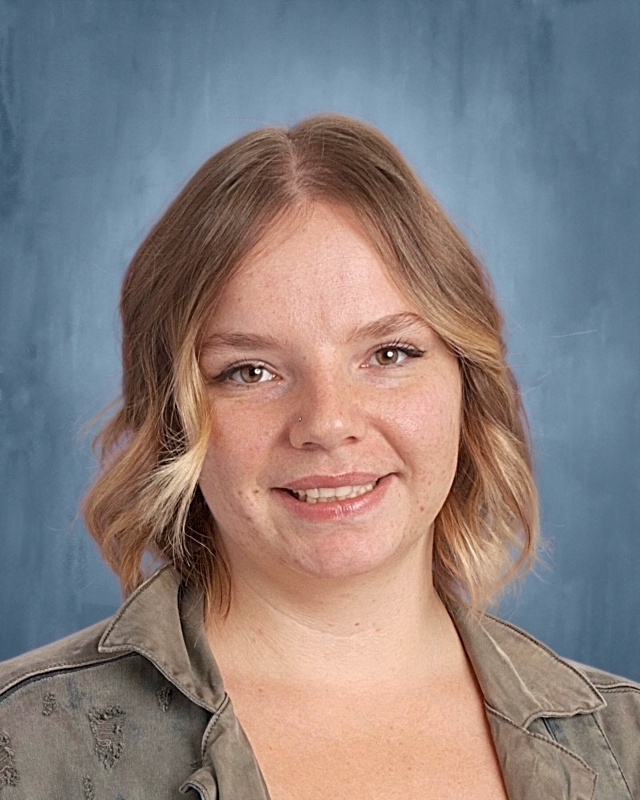 0196 Breitkreuz Holly 01